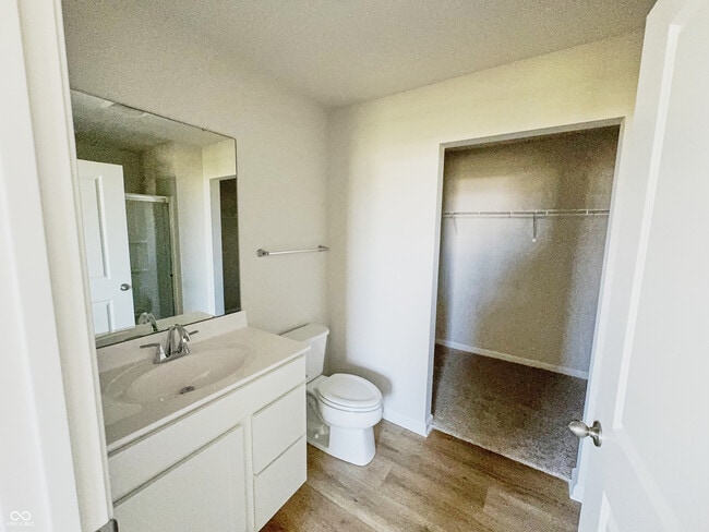 Building Photo - 1724 Plum Brook Dr