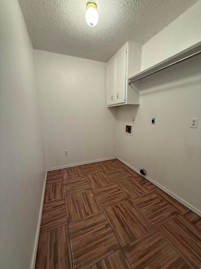 Building Photo - 2207 92nd St
