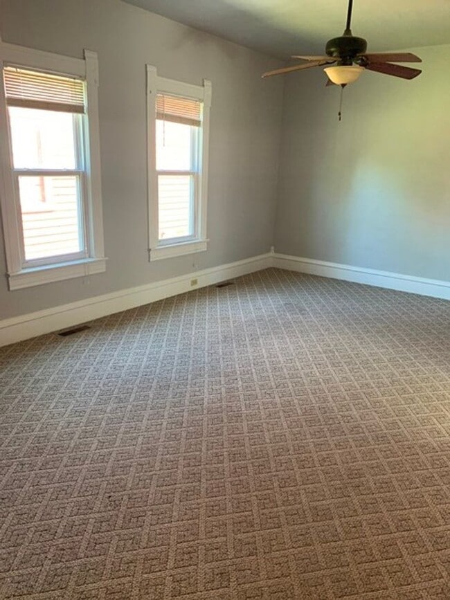 Building Photo - A Street in Columbus