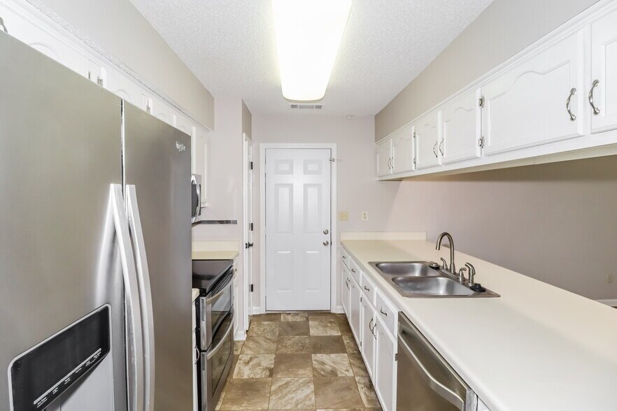 Building Photo - 1244 Breezy Gate Dr