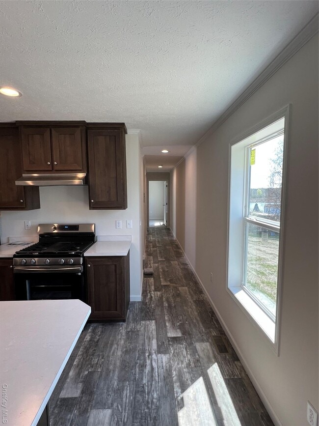 Building Photo - 985 NY-17M