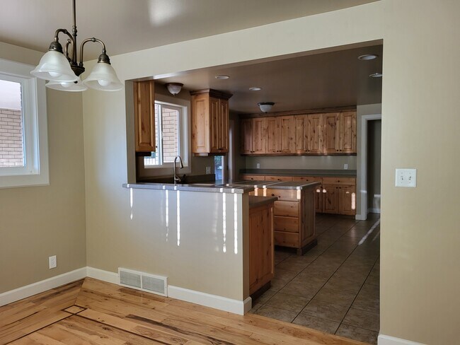 Kitchen-1 - 1905 Saint Marys Dr