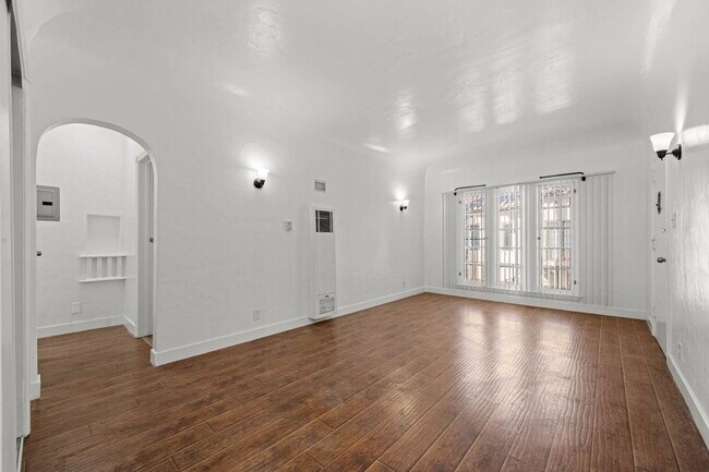 Building Photo - 4172 Leimert Blvd
