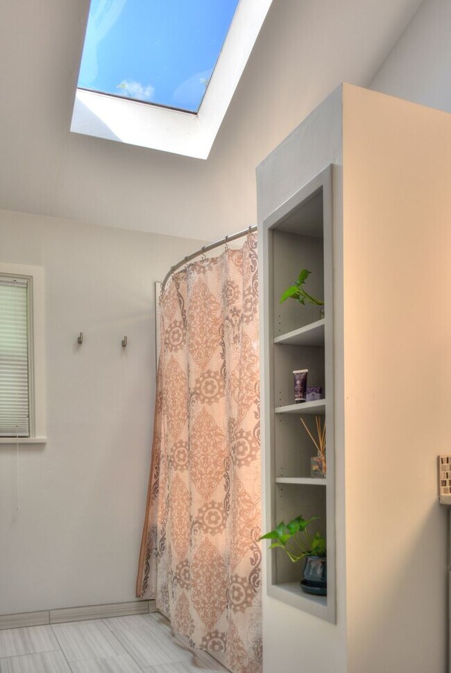 Building Photo - **COMING SOON**Stunning Mid Century Rancher