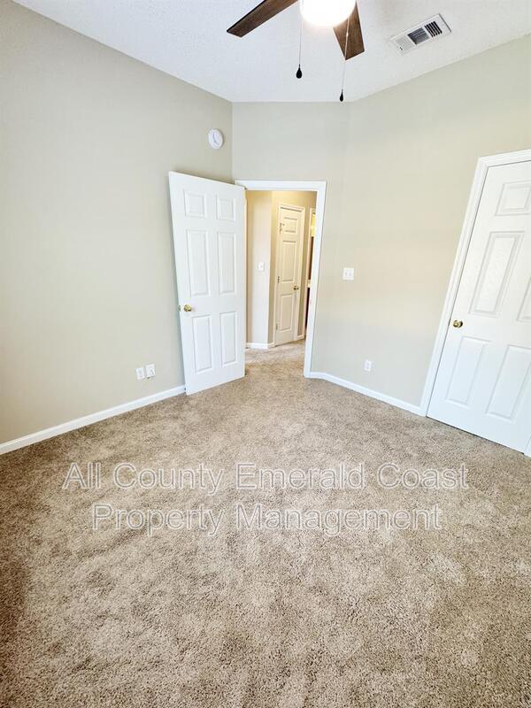 Building Photo - 732 E Mack Bayou Dr
