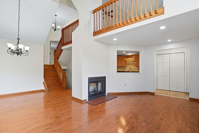 Building Photo - 237 South St