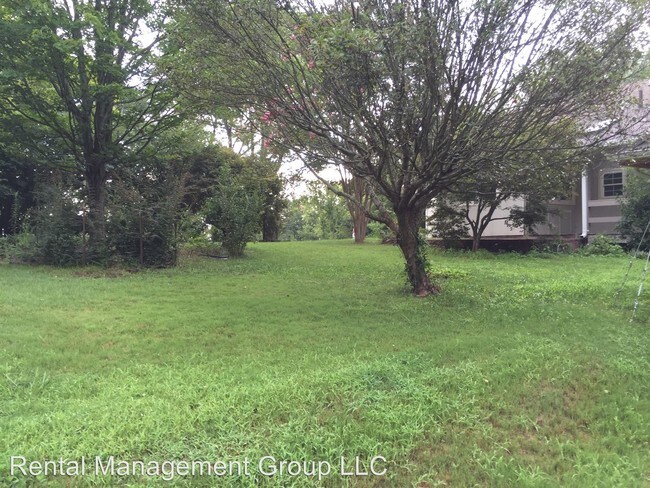 Building Photo - 5 br, 4 bath House - 633 Shades Crest Road