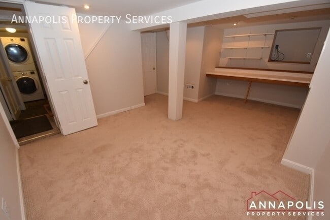 Building Photo - 33 Glen Ave