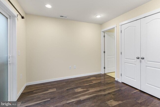 Building Photo - 134 S 46th St
