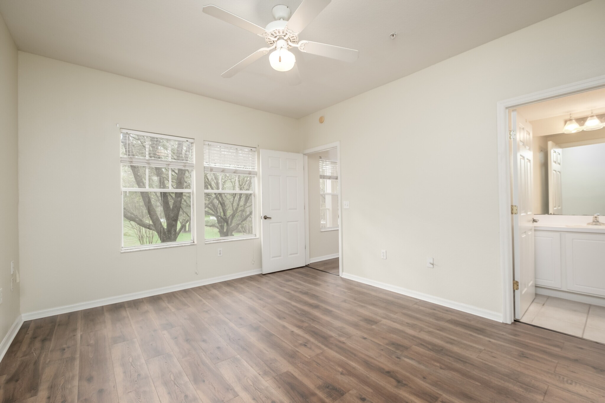 Building Photo - 5133 SW 91 Ct