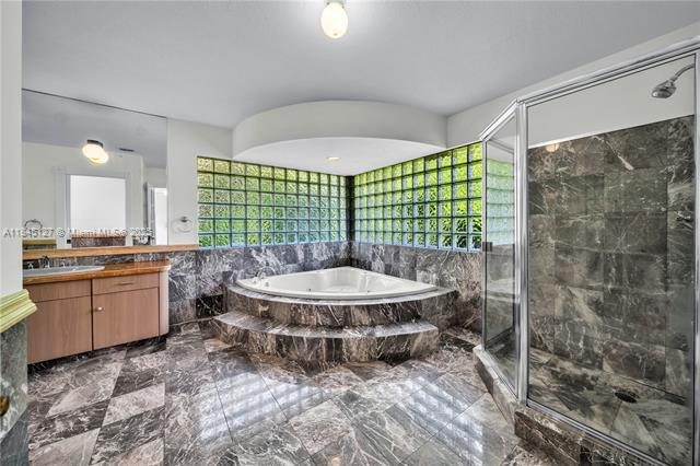 Building Photo - 7100 SW 56th St