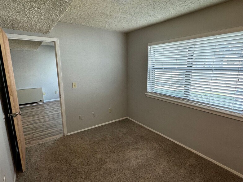 Building Photo - 1945 Arapahoe Ave