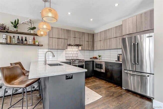 Building Photo - 2007 Eliot St