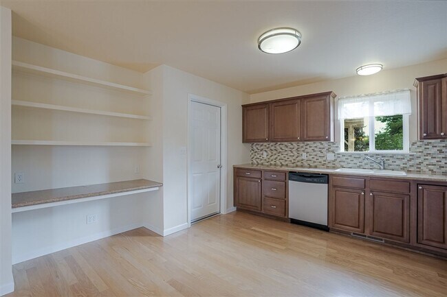 Building Photo - 2111 Nolte Dr