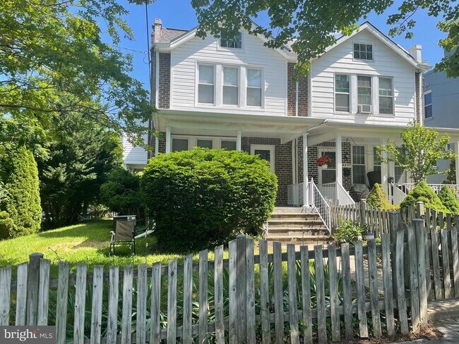 Building Photo - 4229 Brandywine St NW