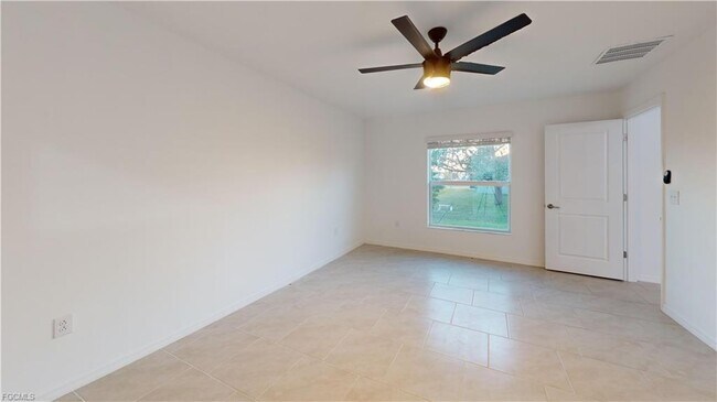 Building Photo - 2846 Northwest 28th Ave