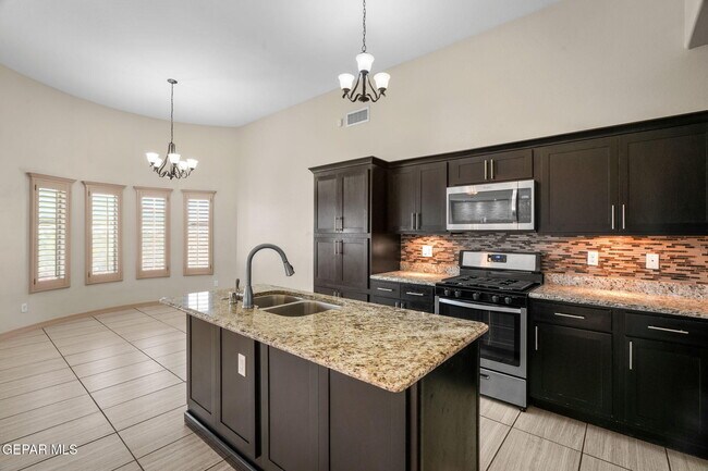 Building Photo - 3138 Red Maple