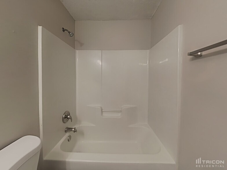 Building Photo - 31 Hartsfield Ct