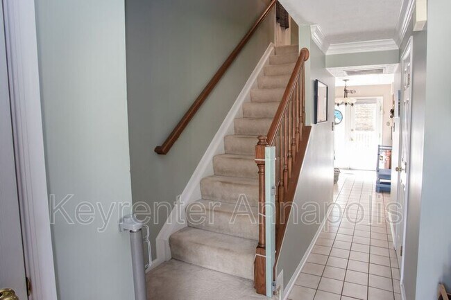 Building Photo - 2807 Chapman Ct