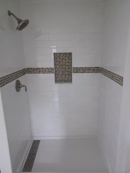 Building Photo - 103 Catalina Cir