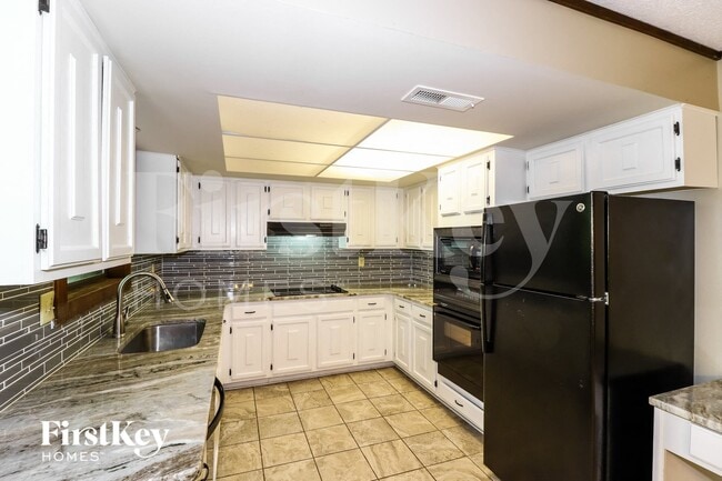 Building Photo - 8583 Grandbury Pl