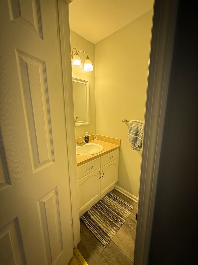 Building Photo - 2 Bed / 1.5 Bath Townhome in Patriot's Ridge