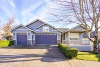 Building Photo - BEAUTIFUL VIEWS of MT. HOOD