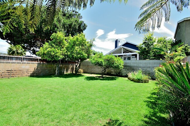 Building Photo - 4710 W 166th St