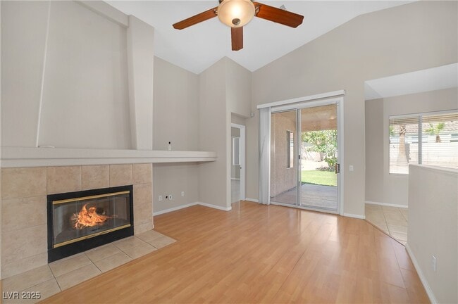 Building Photo - 2042 Hobbyhorse Ave