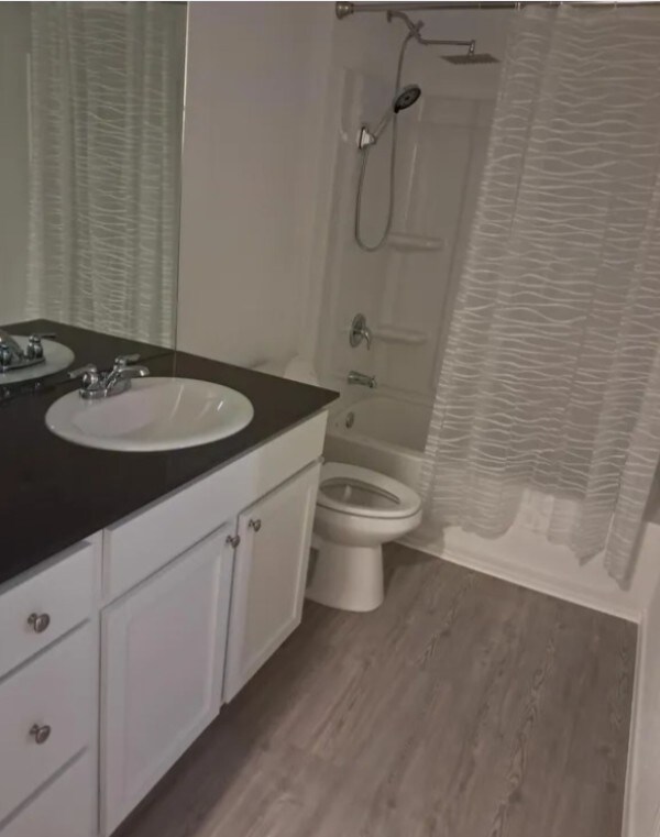 Building Photo - 3819 Millbrook Wy