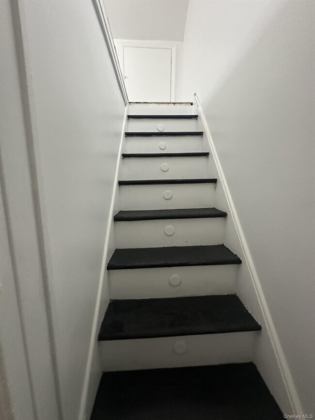 Building Photo - 7 Starks Pl