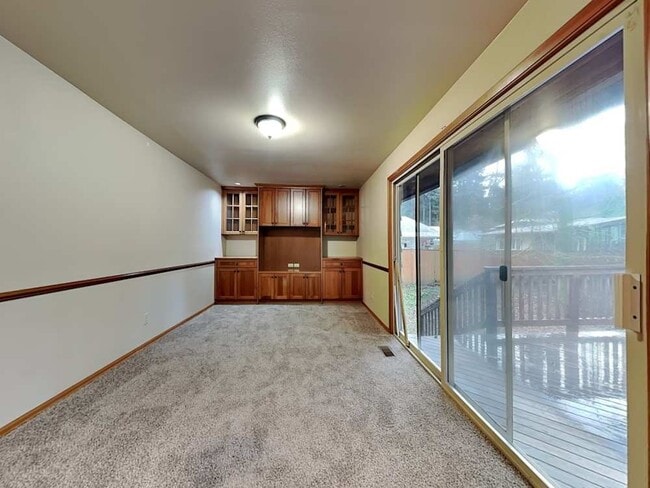 Building Photo - 617 S 301st St