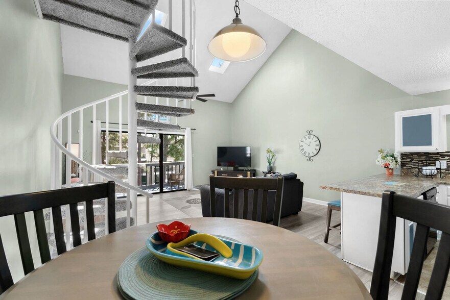 Building Photo - 1890E Auburn Ln