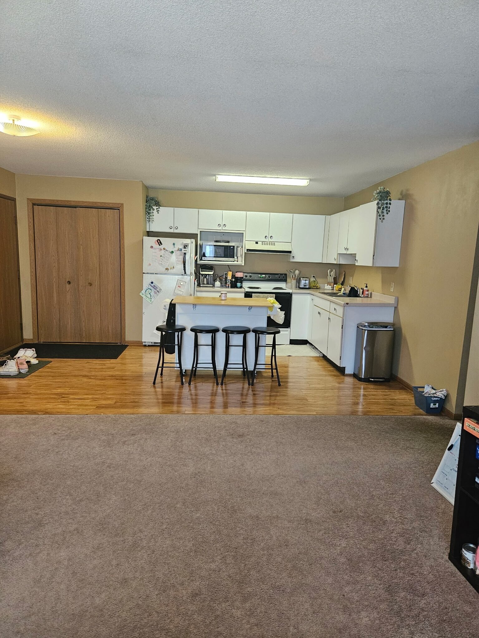 Building Photo - 216 West Ave