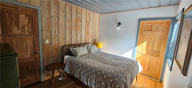 Building Photo - 54095 S Circle Dr