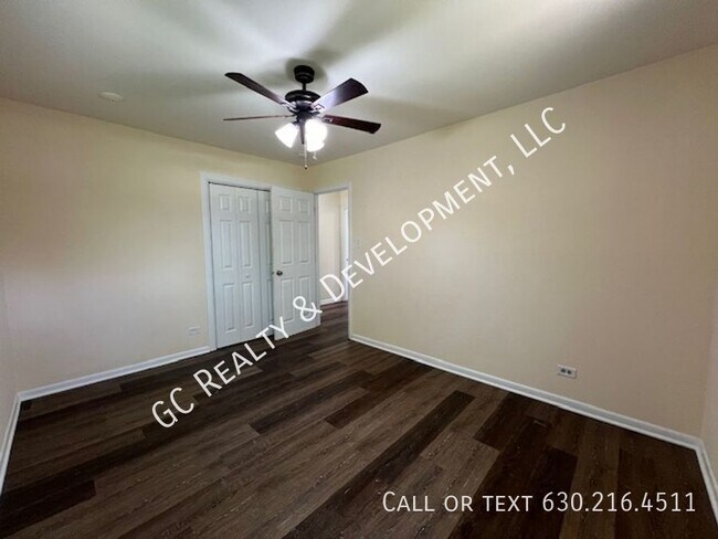 Building Photo - 1085 Basswood St