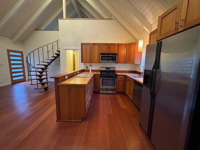 Building Photo - 11022 Palisades Ave SW