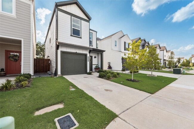 Building Photo - Beautiful and Modern 2-Story Home in Richland Hills!