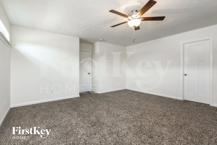 Building Photo - 7240 Lockford Walk N