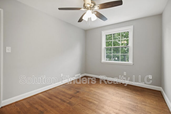 Building Photo - 1812 Edgewood Rd