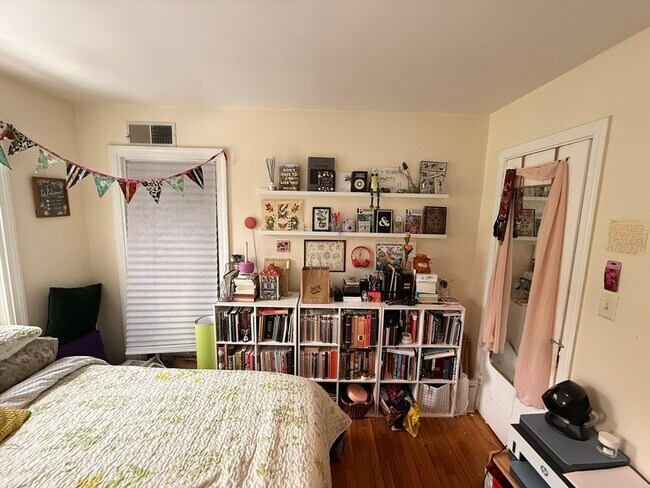 Building Photo - 7-9 Biltmore St