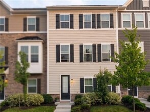 Building Photo - 3018 Mahican Cir