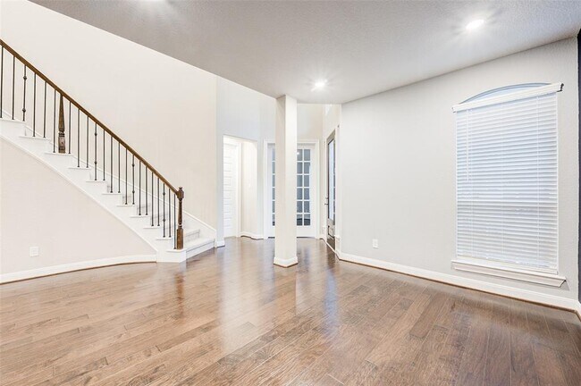 Building Photo - 14017 Northline Lake Dr