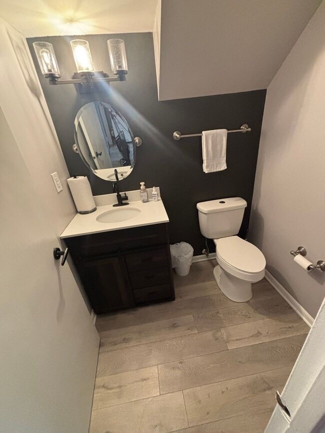Building Photo - Charming Fully Furnished 2BR Condo in Fairborn