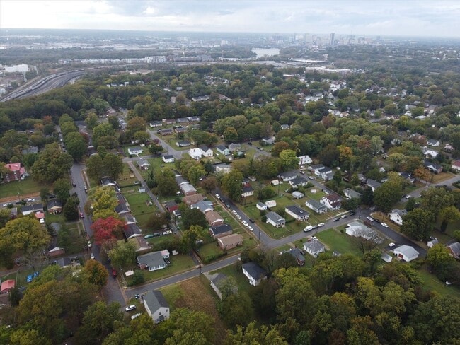 Building Photo - 5410 Campbell Ave