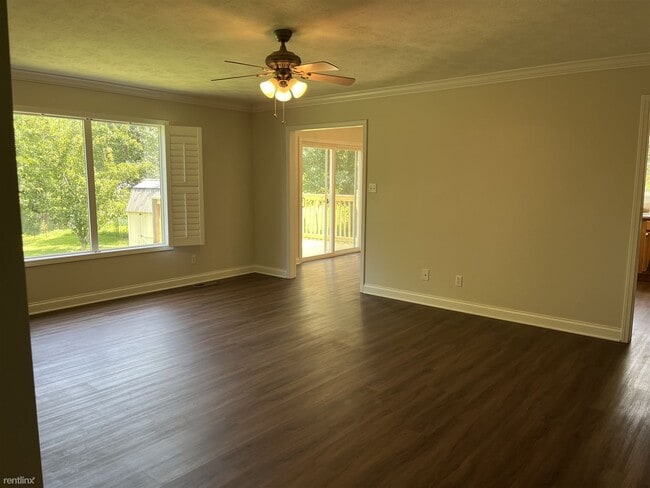 Building Photo - 3 br, 2 bath House - 2550 Louisville Boatd...