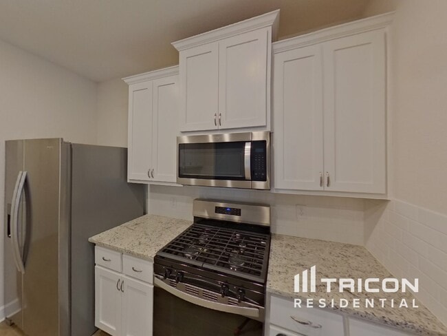 Building Photo - 1212 Bullock Dr