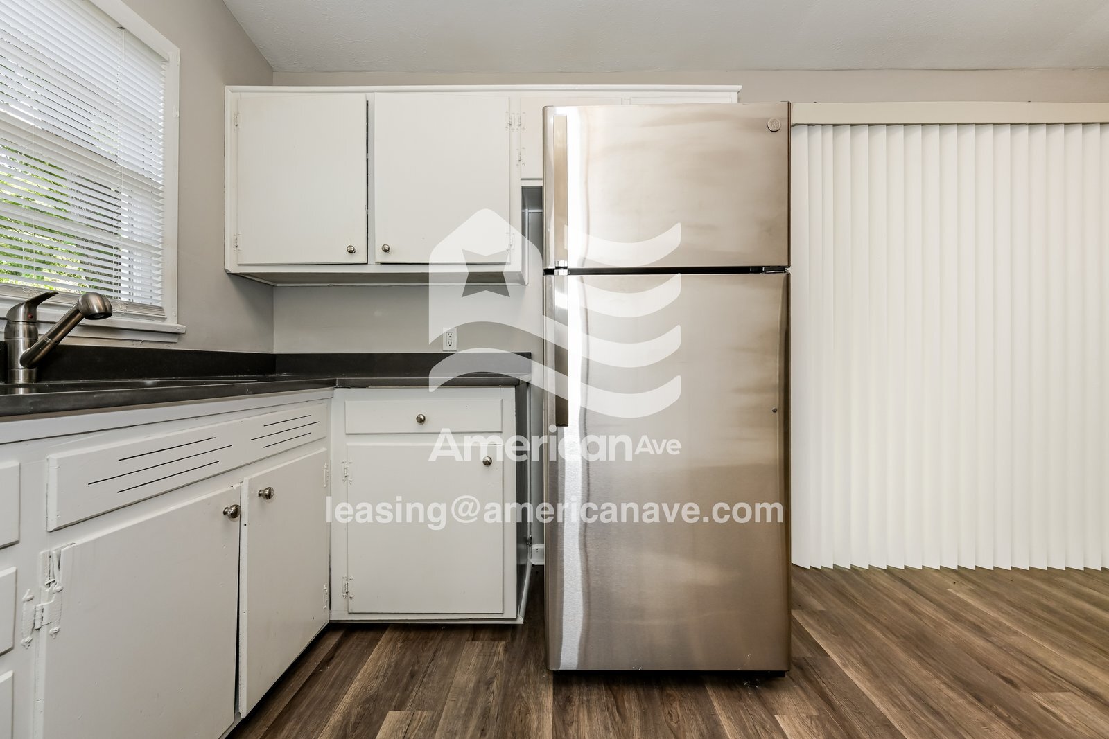 Building Photo - 2143 Snellings Dr