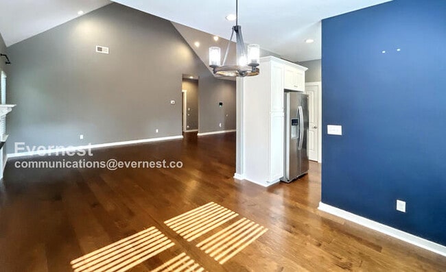 Building Photo - 4010 Rogers Rd