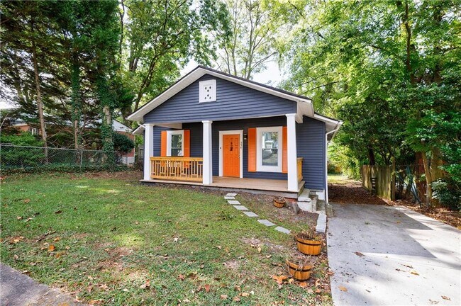 Building Photo - 554 Oak Dr